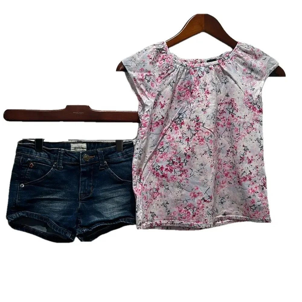 Gap kids & Hudson blue shorts &floral top girls SET size 8 GUC..